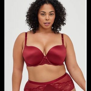 Torrid push-up t-shirt bra with 360° back smoothing